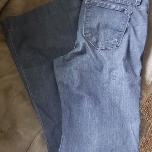 Wide flare (bell.bottom style) jeans